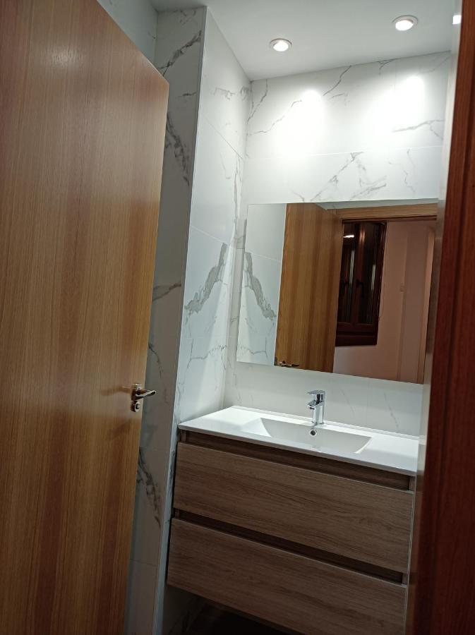 Albergue Hostel Nuestra Senora Del Camino كومبارو المظهر الخارجي الصورة
